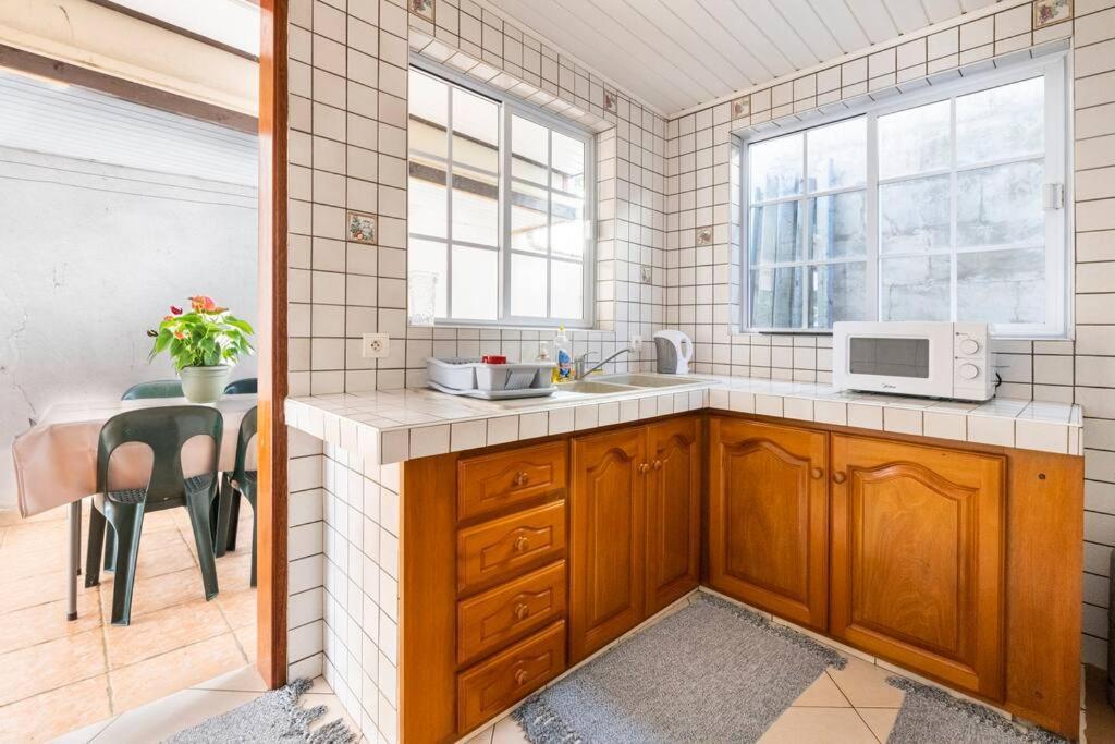 Chaine Lodge Maison Entiere Free Parking & Wifi 3Min De L'Aeroport Faaa Bagian luar foto