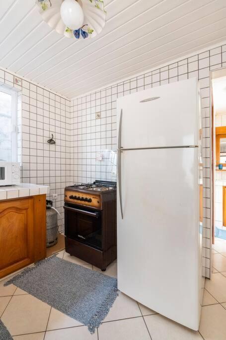 Chaine Lodge Maison Entiere Free Parking & Wifi 3Min De L'Aeroport Faaa Bagian luar foto