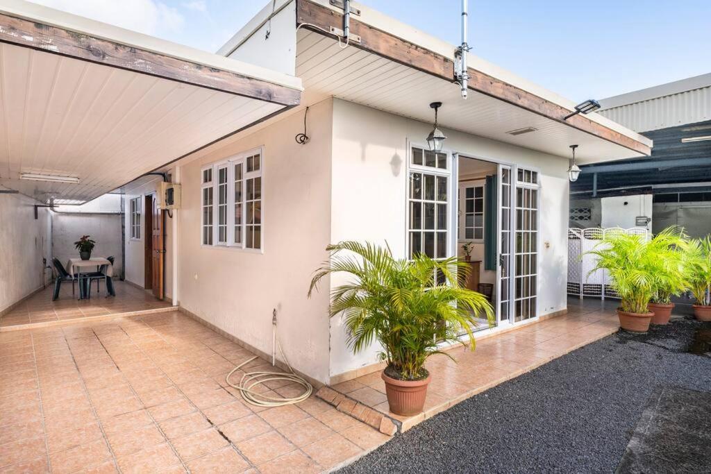 Chaine Lodge Maison Entiere Free Parking & Wifi 3Min De L'Aeroport Faaa Bagian luar foto
